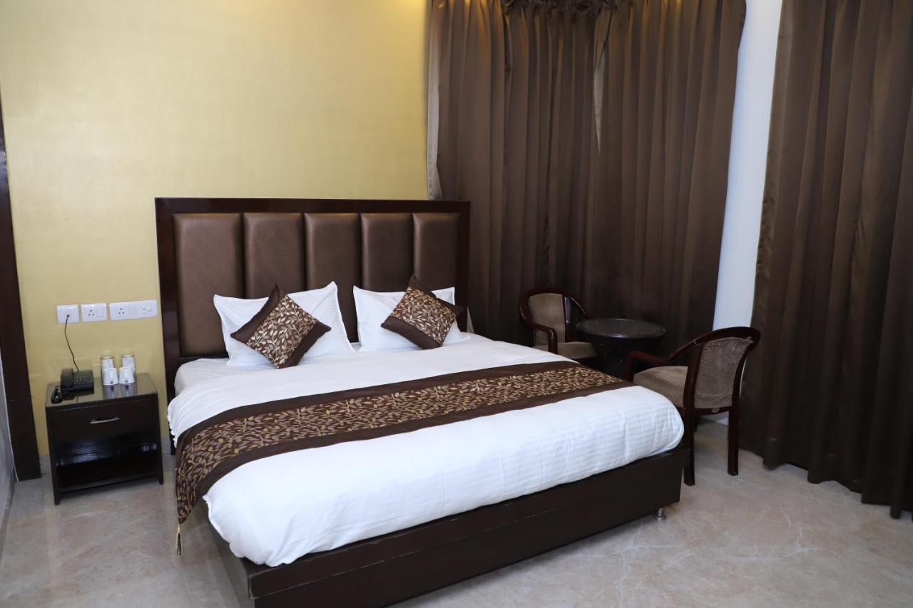 Nirvana Rooms Ґурґаон Екстер'єр фото