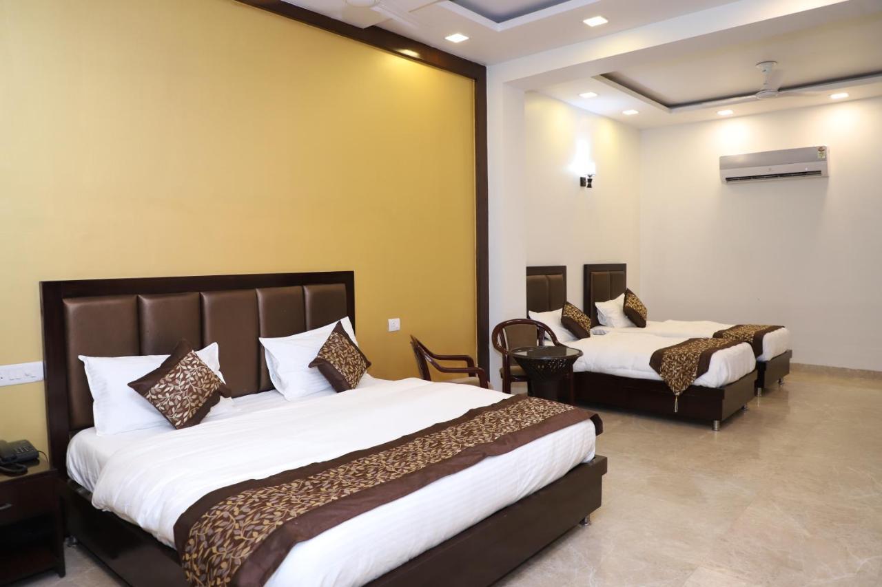Nirvana Rooms Ґурґаон Екстер'єр фото